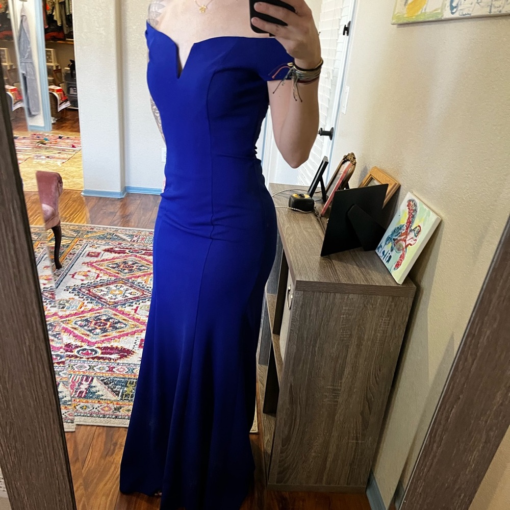Off Shoulder Vince Camuto formal dresss